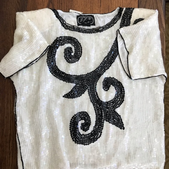 J.L.B 🌴🌴Paris-Hong Kong-New York sequin top - Picture 4 of 8